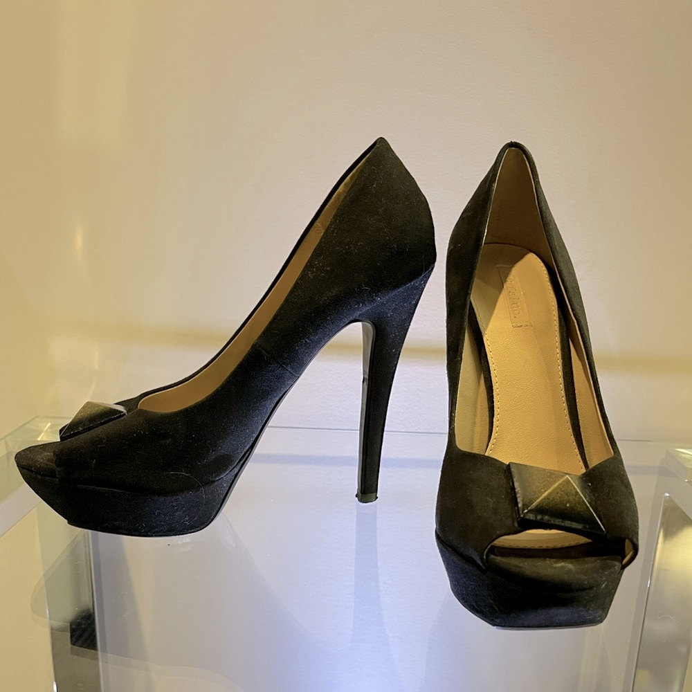 ✨ ZARA ✨ Trafaluc black peep toe heels